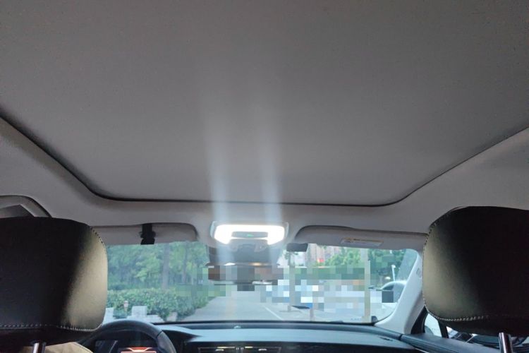 Used Hongqi H5 2023 2.0T Automatic Smart Connect Flagship Edition Headliner