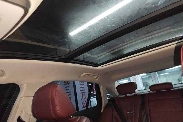 Used Hongqi H5 2023 2.0T Automatic Smart Connect Flagship Edition Headliner
