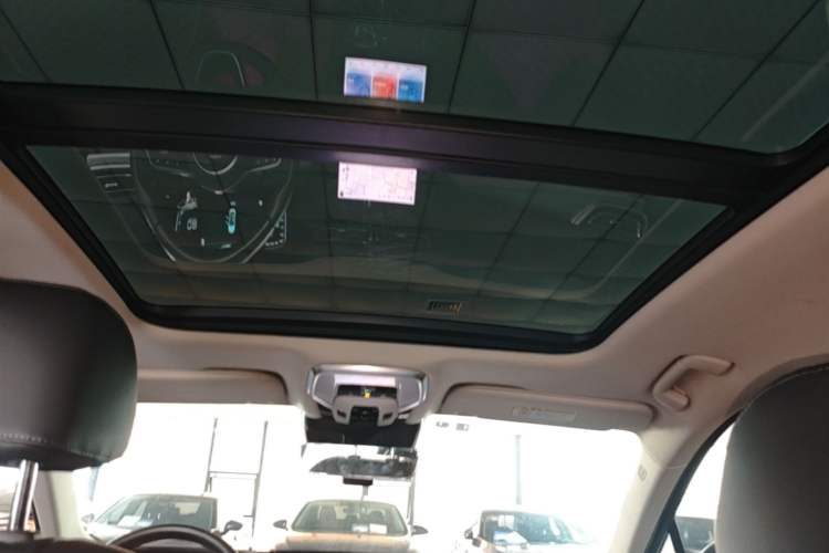 Used Hongqi H5 2023 2.0T Automatic Smart Connect Flagship Edition Headliner
