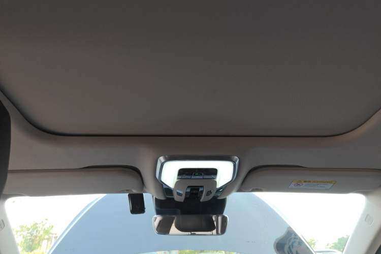 Used Hongqi H5 2023 2.0T Automatic Smart Connect Flagship Edition Headliner