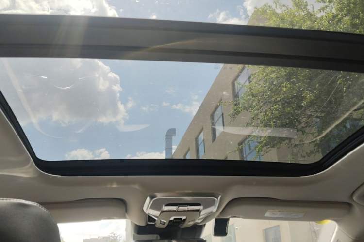 Used Hongqi H5 2023 2.0T Automatic Smart Connect Flagship Edition Headliner