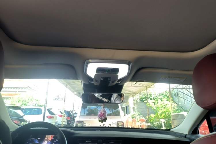 Used Hongqi H5 2023 2.0T Automatic Smart Connect Flagship Edition Headliner