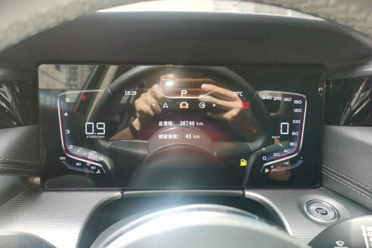 Used Hongqi H5 2023 1.5T DCT Smart Connect Flagship Edition Instrument Cluster