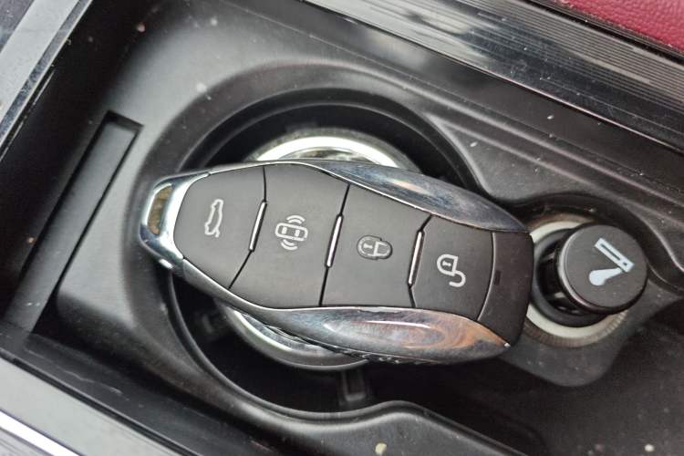 Used Hongqi H5 2023 2.0T Automatic Smart Connect Flagship Edition Interior 1