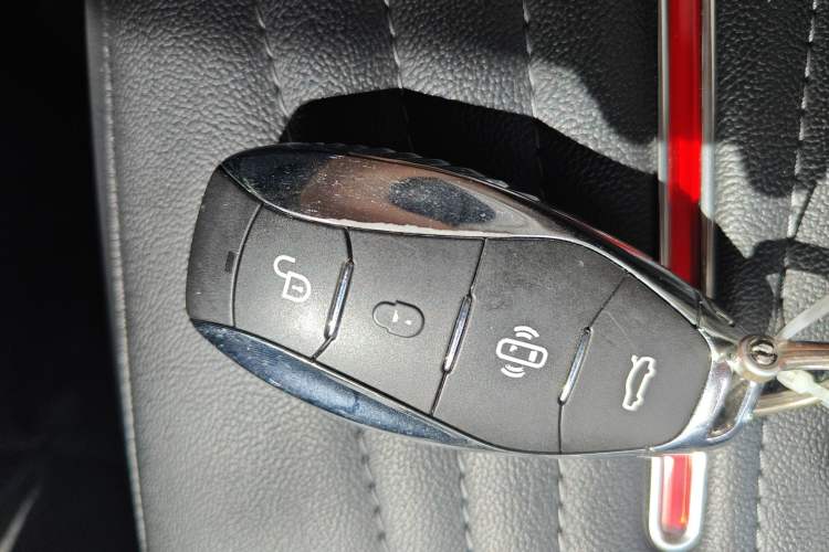 Used Hongqi H5 2023 2.0T Automatic Smart Connect Flagship Edition Interior 1