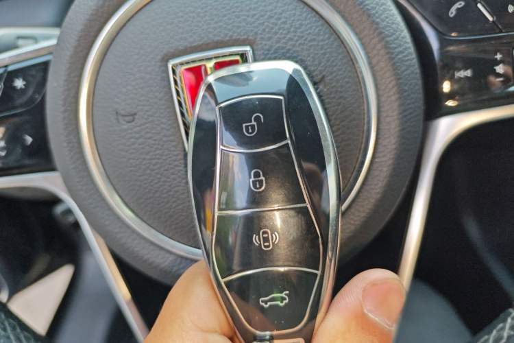 Used Hongqi H5 2023 2.0T Automatic Smart Connect Flagship Edition Interior 1