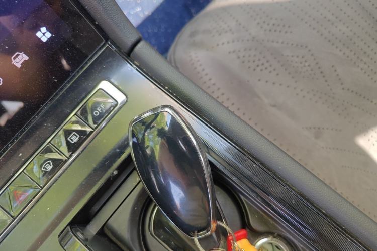 Used Hongqi H5 2023 2.0T Automatic Smart Connect Flagship Edition Interior 1