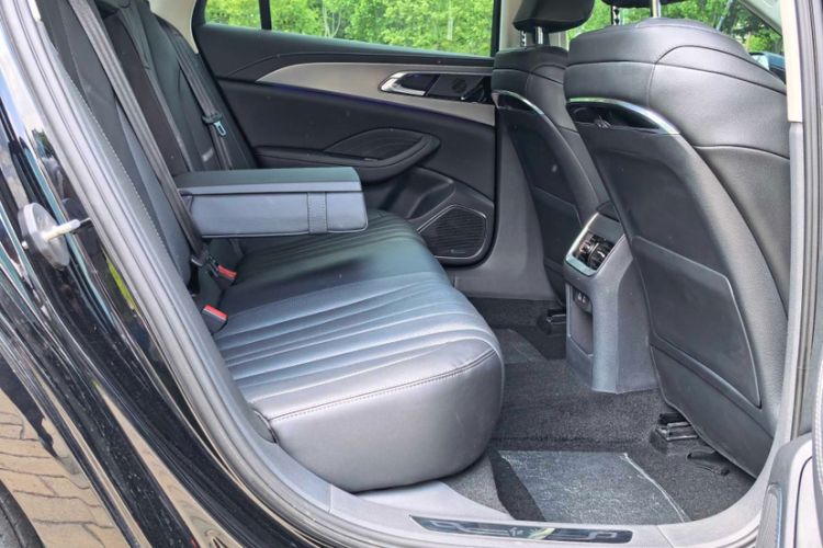 Used Hongqi H5 2023 2.0T Automatic Smart Connect Flagship Edition Interior 2