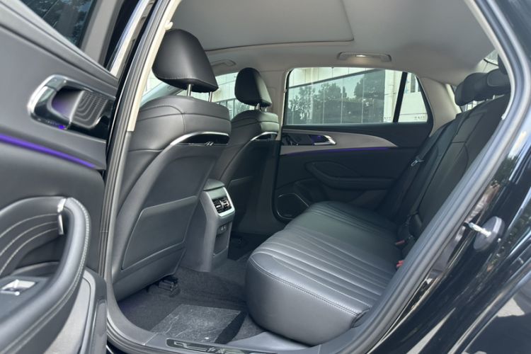 Used Hongqi H5 2023 2.0T Automatic Smart Connect Flagship Edition Interior 3