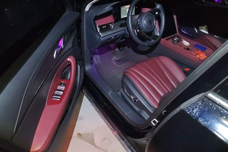 Used Hongqi H5 2023 2.0T Automatic Smart Connect Flagship Edition Interior 3