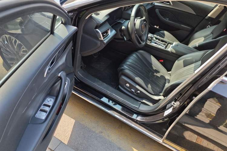 Used Hongqi H5 2023 2.0T Automatic Smart Connect Flagship Edition Interior 3