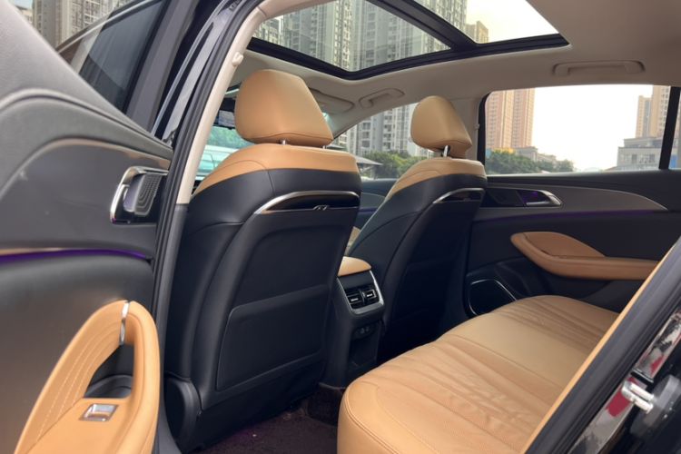Used Hongqi H5 2023 2.0T Automatic Smart Connect Flagship Edition Interior 3