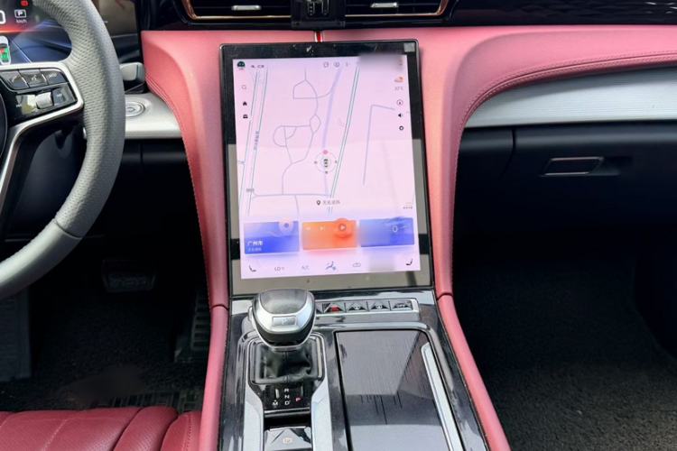 Used Hongqi H5 2023 2.0T Automatic Smart Connect Flagship Edition Interior 4