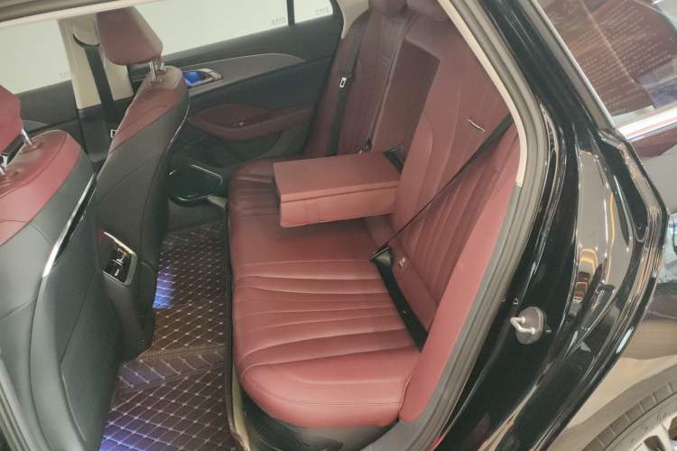 Used Hongqi H5 2023 1.5T HEV Smart Connect Flagship Edition Interior 4
