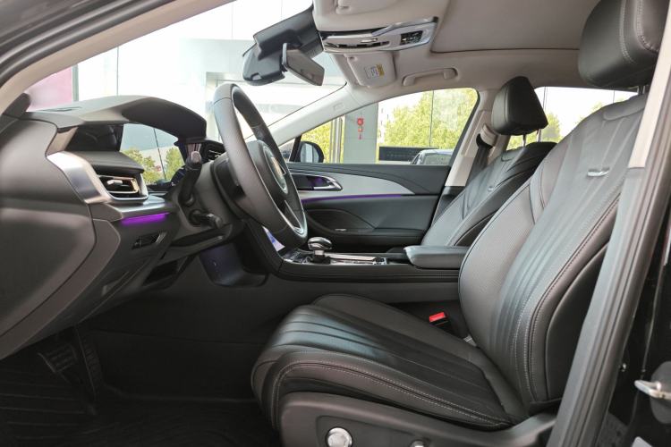Used Hongqi H5 2023 2.0T Automatic Smart Connect Flagship Edition Interior 4