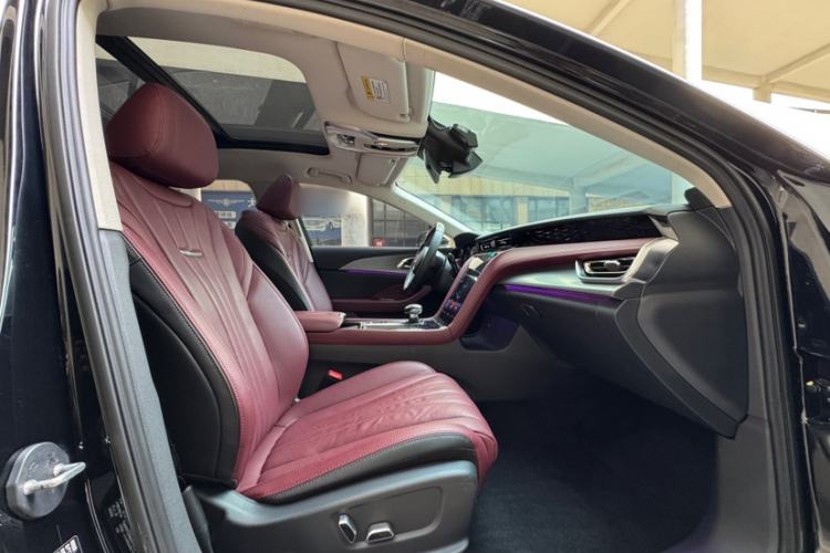 Used Hongqi H5 2023 2.0T Automatic Smart Connect Flagship Edition Interior 4