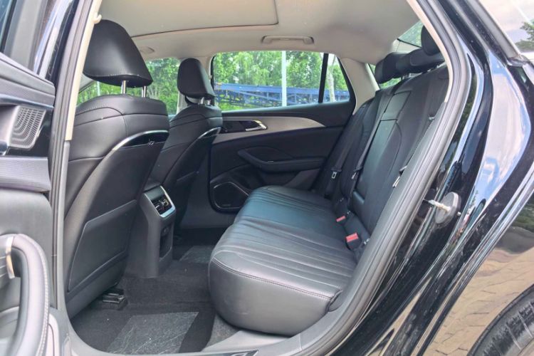Used Hongqi H5 2023 2.0T Automatic Smart Connect Flagship Edition Interior 4