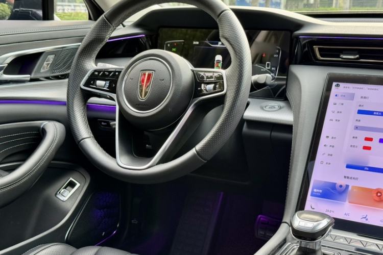 Used Hongqi H5 2023 2.0T Automatic Smart Connect Flagship Edition Interior 4