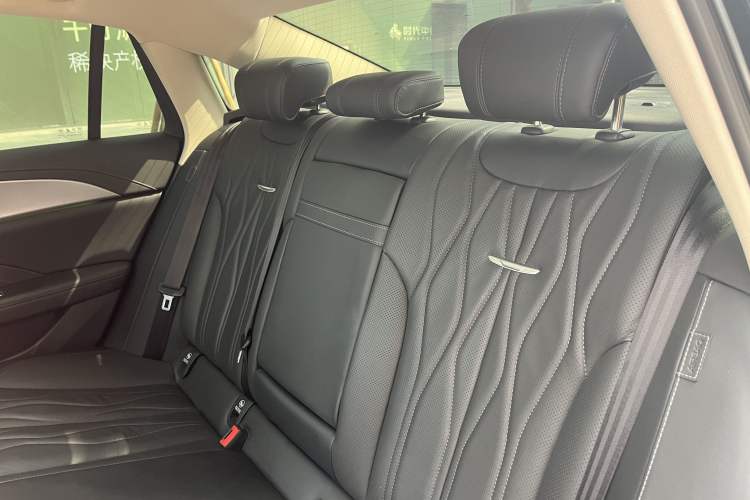 Used Hongqi H5 2023 2.0T Automatic Smart Connect Flagship Edition Interior 6