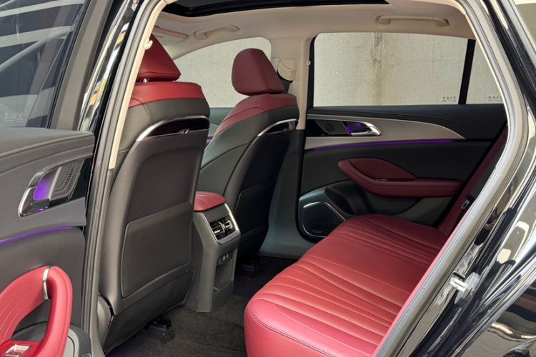 Used Hongqi H5 2023 2.0T Automatic Smart Connect Flagship Edition Interior 6