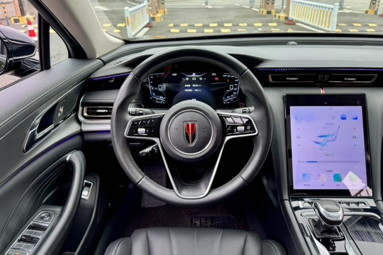 Used Hongqi H5 2023 2.0T Automatic Smart Connect Flagship Edition Interior 6