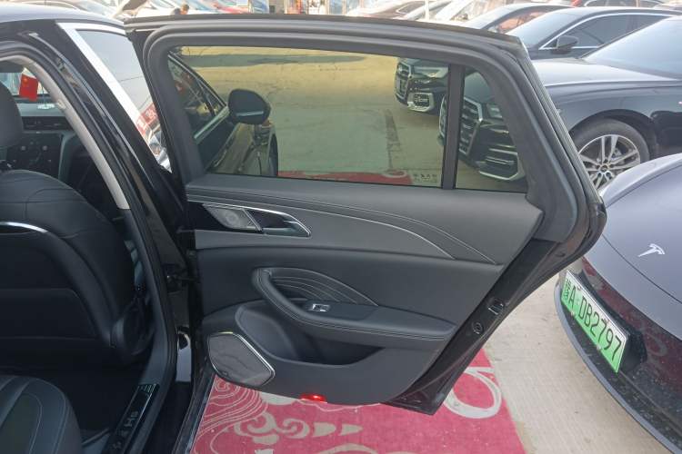 Used Hongqi H5 2023 2.0T Automatic Smart Connect Flagship Edition Interior 6