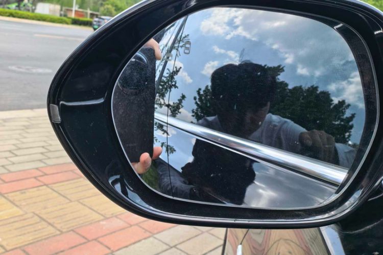 Used Hongqi H5 2023 2.0T Automatic Smart Connect Flagship Edition Interior 9