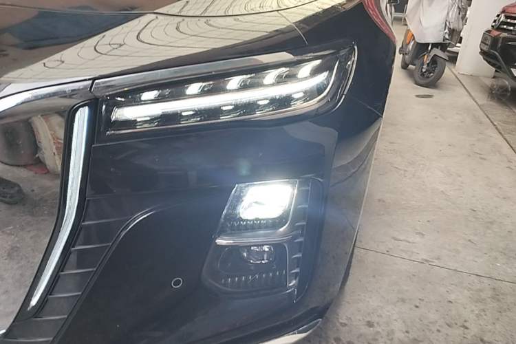 Used Hongqi H5 2023 2.0T Automatic Smart Connect Flagship Edition Left Front Headlight