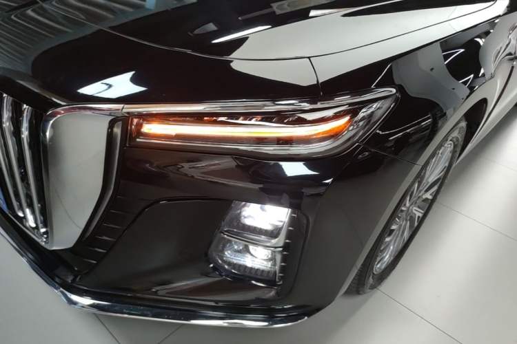 Used Hongqi H5 2023 2.0T Automatic Smart Connect Flagship Edition Left Front Headlight