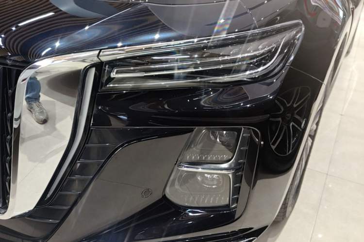 Used Hongqi H5 2023 2.0T Automatic Smart Connect Flagship Edition Left Front Headlight