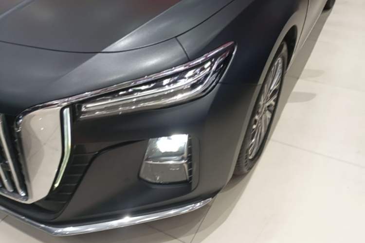 Used Hongqi H5 2023 2.0T Automatic Smart Connect Flagship Edition Left Front Headlight