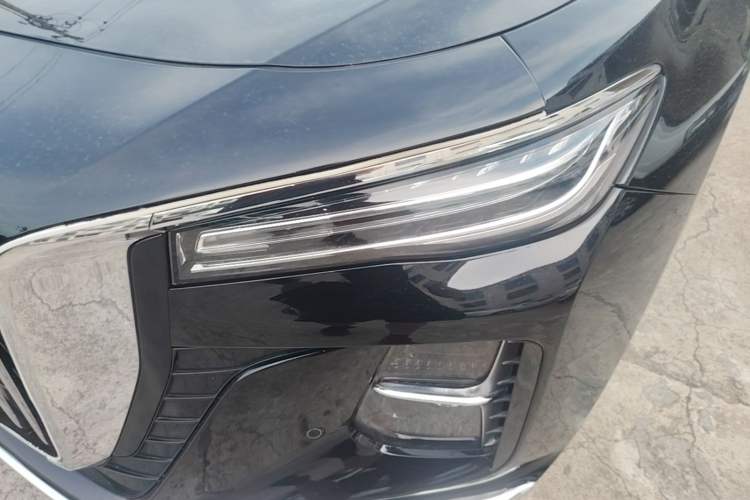 Used Hongqi H5 2023 2.0T Automatic Smart Connect Flagship Edition Left Front Headlight