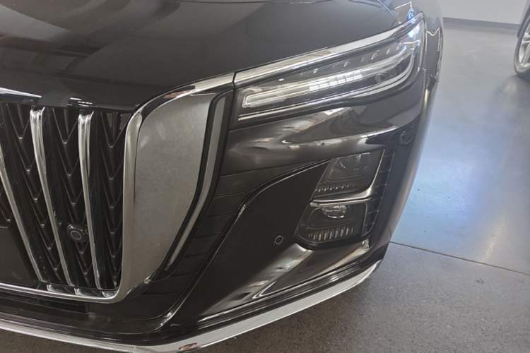 Used Hongqi H5 2023 2.0T Automatic Smart Connect Flagship Edition Left Front Headlight