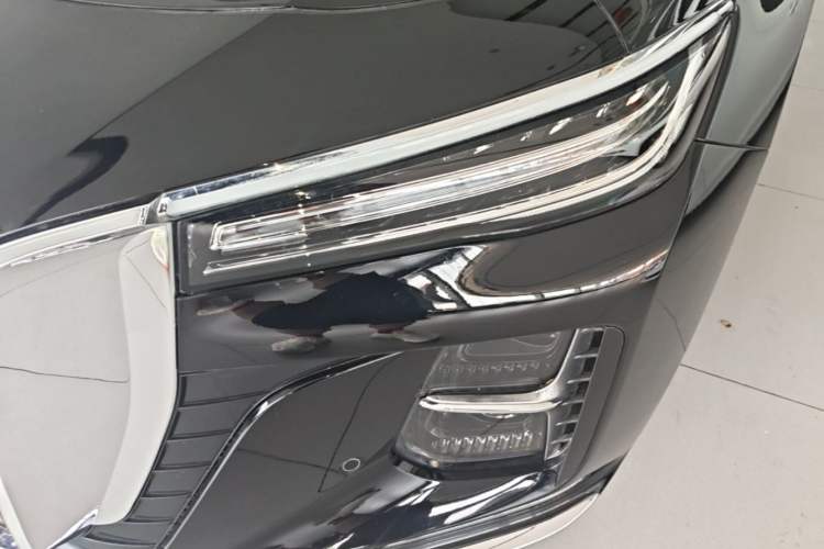 Used Hongqi H5 2023 2.0T Automatic Smart Connect Flagship Edition Left Front Headlight