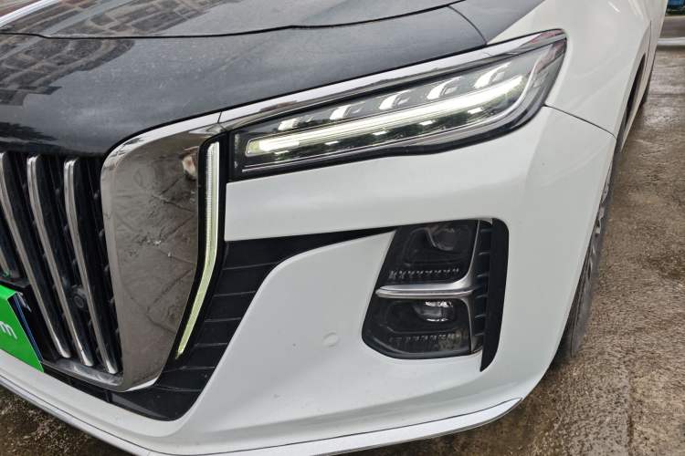 Used Hongqi H5 2023 2.0T Automatic Smart Connect Flagship Edition Left Front Headlight