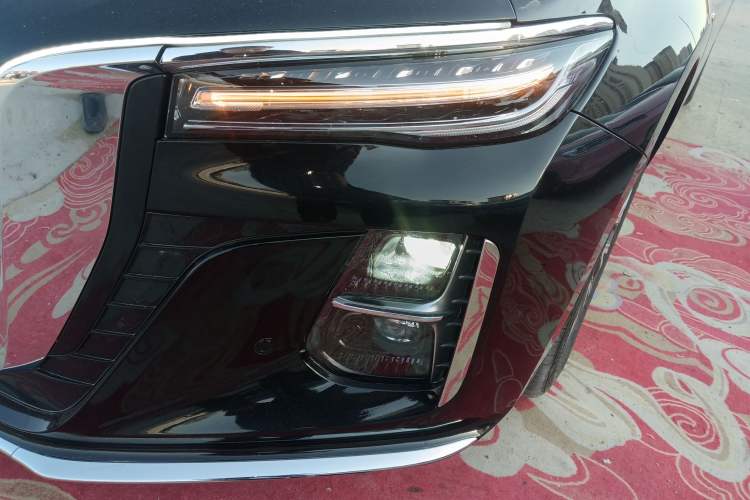 Used Hongqi H5 2023 2.0T Automatic Smart Connect Flagship Edition Left Front Headlight