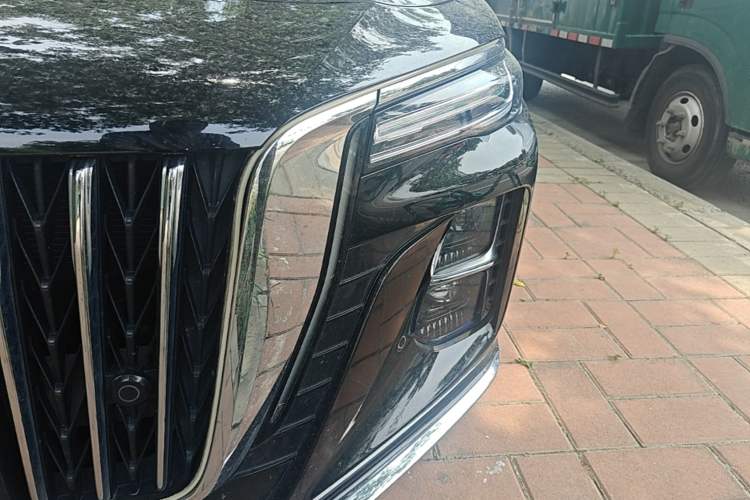 Used Hongqi H5 2023 2.0T Automatic Smart Connect Flagship Edition Left Front Headlight
