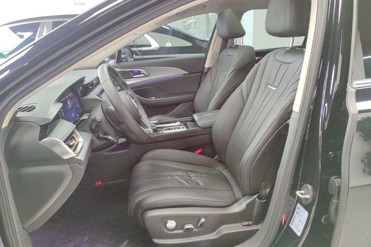 Used Hongqi H5 2023 2.0T Automatic Smart Connect Flagship Edition Left Front Seat