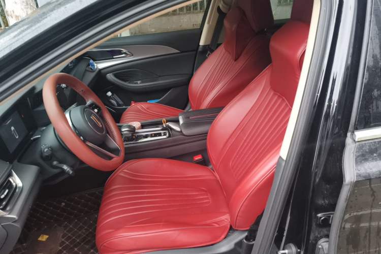 Used Hongqi H5 2023 2.0T Automatic Smart Connect Flagship Edition Left Front Seat