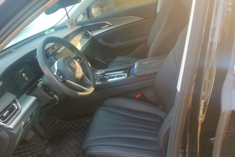 Used Hongqi H5 2023 2.0T Automatic Smart Connect Flagship Edition Left Front Seat