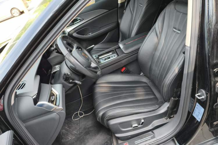 Used Hongqi H5 2023 2.0T Automatic Smart Connect Flagship Edition Left Front Seat