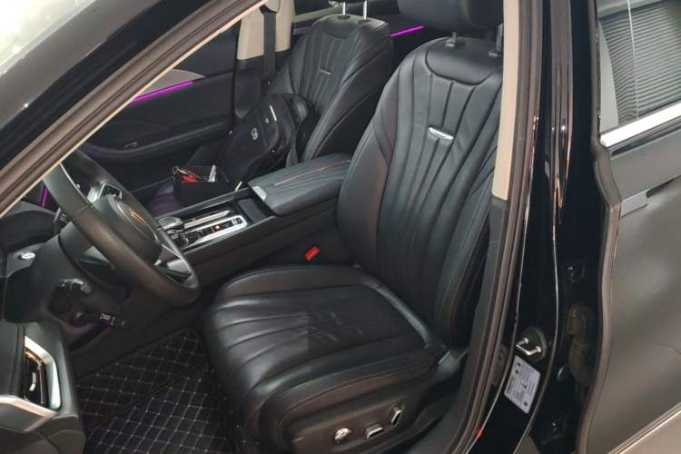 Used Hongqi H5 2023 2.0T Automatic Smart Connect Flagship Edition Left Front Seat