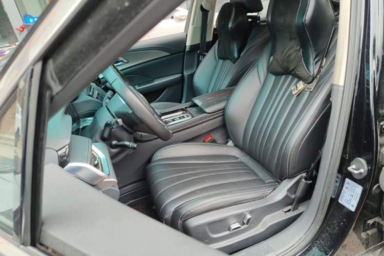 Used Hongqi H5 2023 2.0T Automatic Smart Connect Flagship Edition Left Front Seat