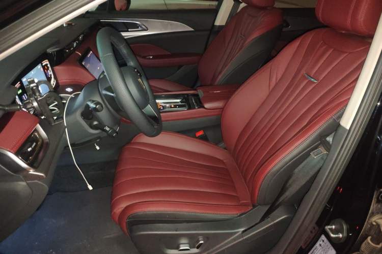 Used Hongqi H5 2023 1.5T DCT Smart Connect Flagship Edition Left Front Seat