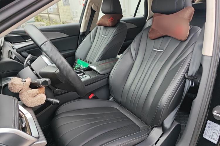 Used Hongqi H5 2023 1.5T DCT Smart Connect Flagship Edition Left Front Seat