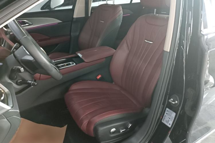 Used Hongqi H5 2023 2.0T Automatic Smart Connect Flagship Edition Left Front Seat
