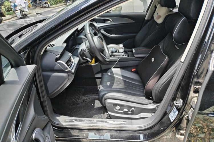 Used Hongqi H5 2023 2.0T Automatic Smart Connect Flagship Edition Left Front Seat