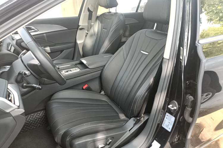 Used Hongqi H5 2023 1.5T DCT Smart Connect Flagship Edition Left Front Seat