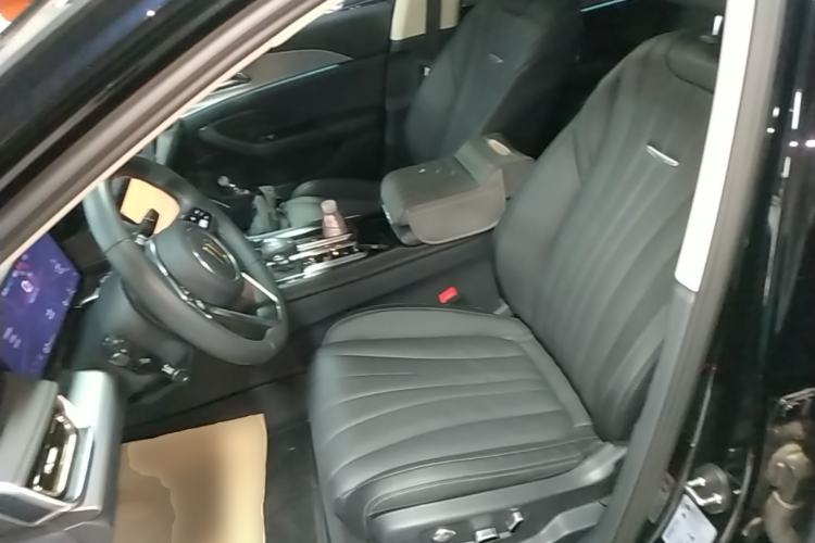 Used Hongqi H5 2023 2.0T Automatic Smart Connect Flagship Edition Left Front Seat