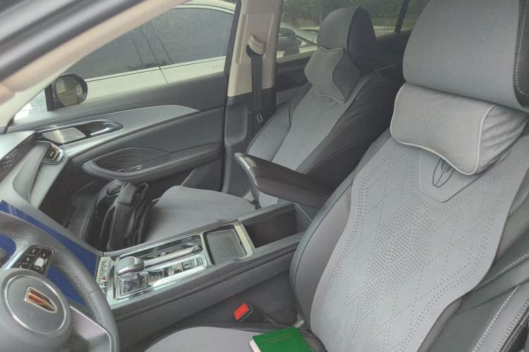 Used Hongqi H5 2023 2.0T Automatic Smart Connect Flagship Edition Left Front Seat